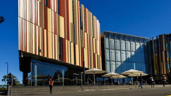 Von wegen Sandstein-Romantik: Die Bibliothek der Macquarie-Universität in Sydney.