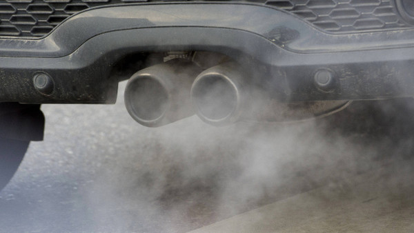 Gift für die Lunge: Autoabgase enthalten gefährlichen Feinstaub.