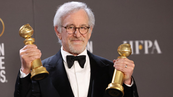 Steven Spielberg mit seinen beiden Golden Globes