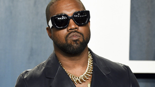 Soll seiner Frau verboten haben, bei gemeinsamen Auftritten zu sprechen: Rapper Ye, früher als Kanye West bekannt