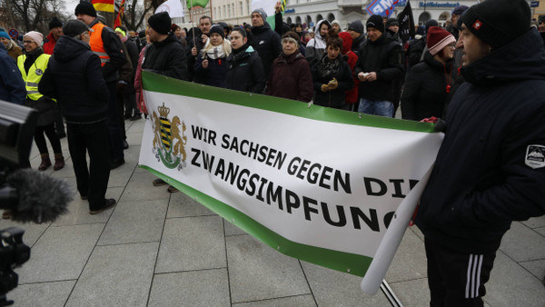 Königreichsbürger: „Freie Sachsen“ demonstrieren am 30. Januar 2022 in Görlitz.