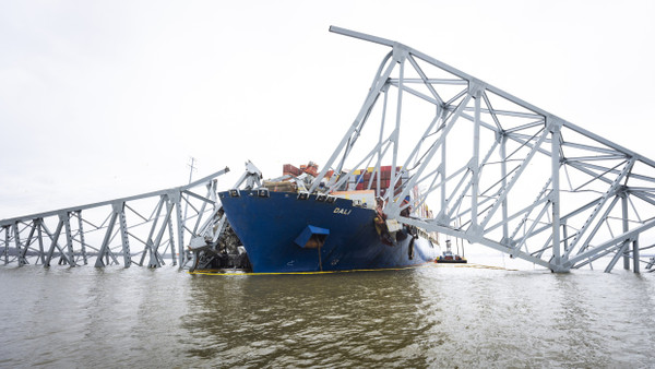 Die demolierte Francis Scott Key Bridge in Baltimore, 4. April 2024. Das Containerschiff Dali hatte am 26. März in einen Pfeiler der Brücke gerammt.