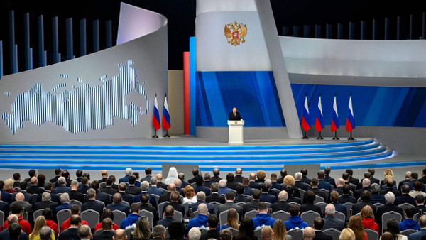 Auftritt vor einer auserwählten Elite: Wladimir Putin am Donnerstag in Moskau