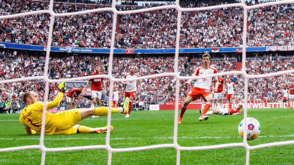 Ein Kandidat für die Planstelle im Angriff: Thomas Müller empfiehlt sich mit seinem Treffer gegen Köln für einen Einsatz gegen Arsenal London.