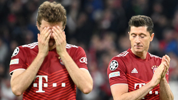 Ausgeschieden: Robert Lewandowski und Thomas Müller enttäuschen mit dem FC Bayern gegen Villarreal.