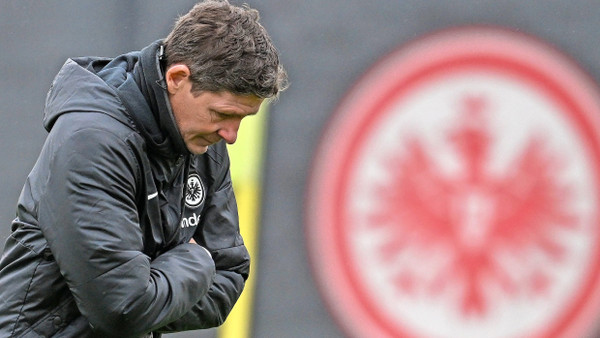 Auf der Suche: Eintracht-Trainer Oliver Glasner