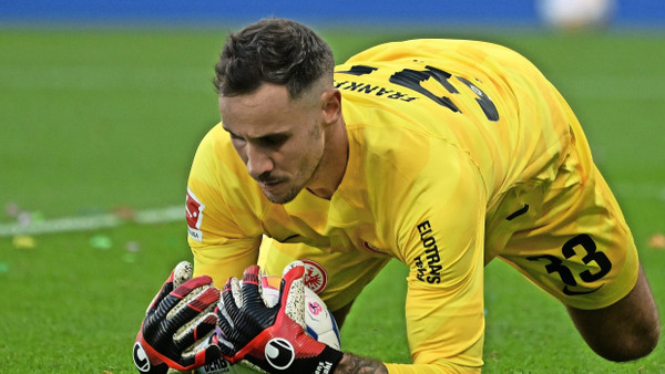 Alles im Griff: Jens Grahl springt kurzfristig für Kevin Trapp ein, zeigt eine gute Leistung und besticht sogar als Vorbereiter.