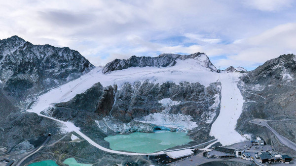 Aktuelles Bild vom Rettenbachferner über Sölden: Früher war mehr Gletscher