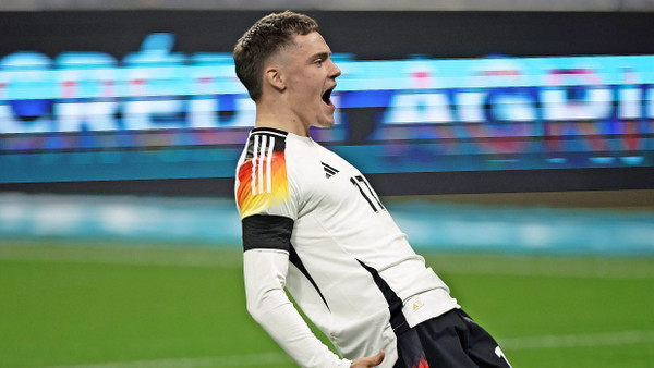 Erstlingswerk: Florian Wirtz bejubelt seinen ersten Länderspieltreffer.