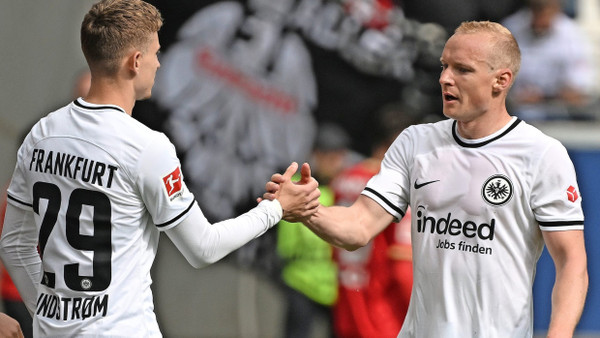 Lindström (links) für Rode: Was im Spiel gegen Mainz geschah, könnte sich in der Startelf für Freiburg fortsetzen.