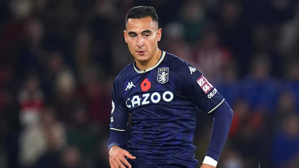 Anwar El Ghazi hat in seiner Karriere auch schon für den englischen Premier-League-Verein Ashton Villa gespielt.