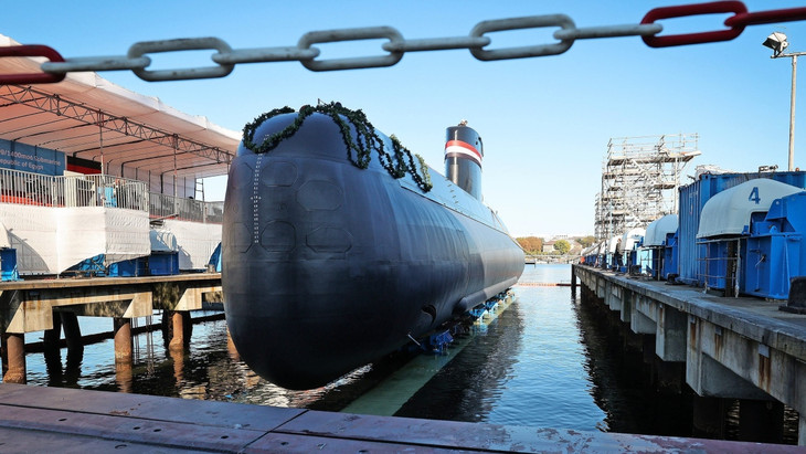 TKMS gilt als Marktführer für U-Boote: Hier liegt eines für die ägyptische Marine vor der Taufe auf der Werft.
