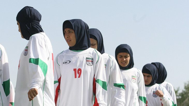 Iranische Sportlerinnen müssen Kopftuch tragen, ob sie wollen oder nicht.