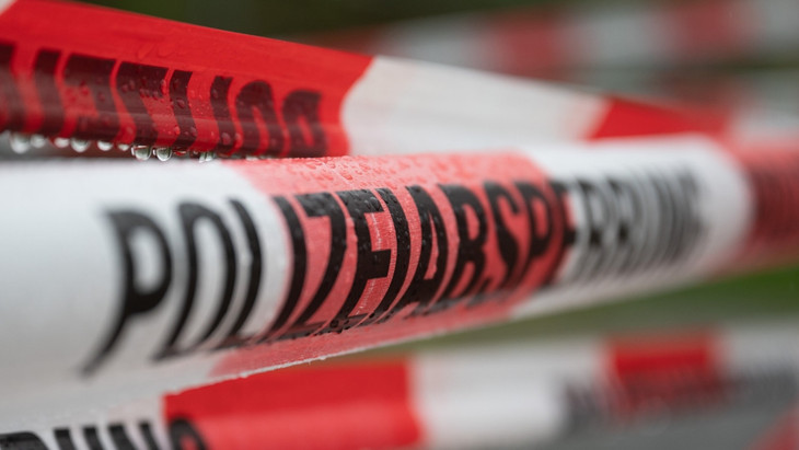 Keine Hinweise auf ein Verbrechen: Die Leiche einer Seniorin wird in Wiesbaden auf dem Dach eines Pflegheims gefunden.