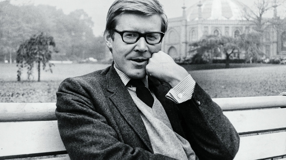 Alan Bennett 1968, im Jahr der Uraufführung seines ersten Theaterstücks „Forty Years On“