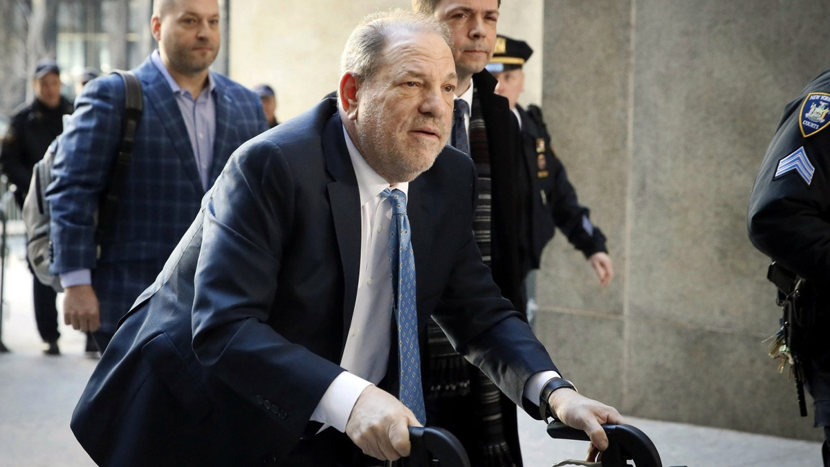 Harvey Weinstein im Februar 2020 auf dem Weg zum Gericht in Manhattan, New York