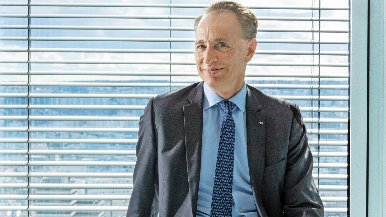 Thomas Buberl, 51: ist seit 2016 Vorstandsvorsitzender des Versicherungskonzerns Axa