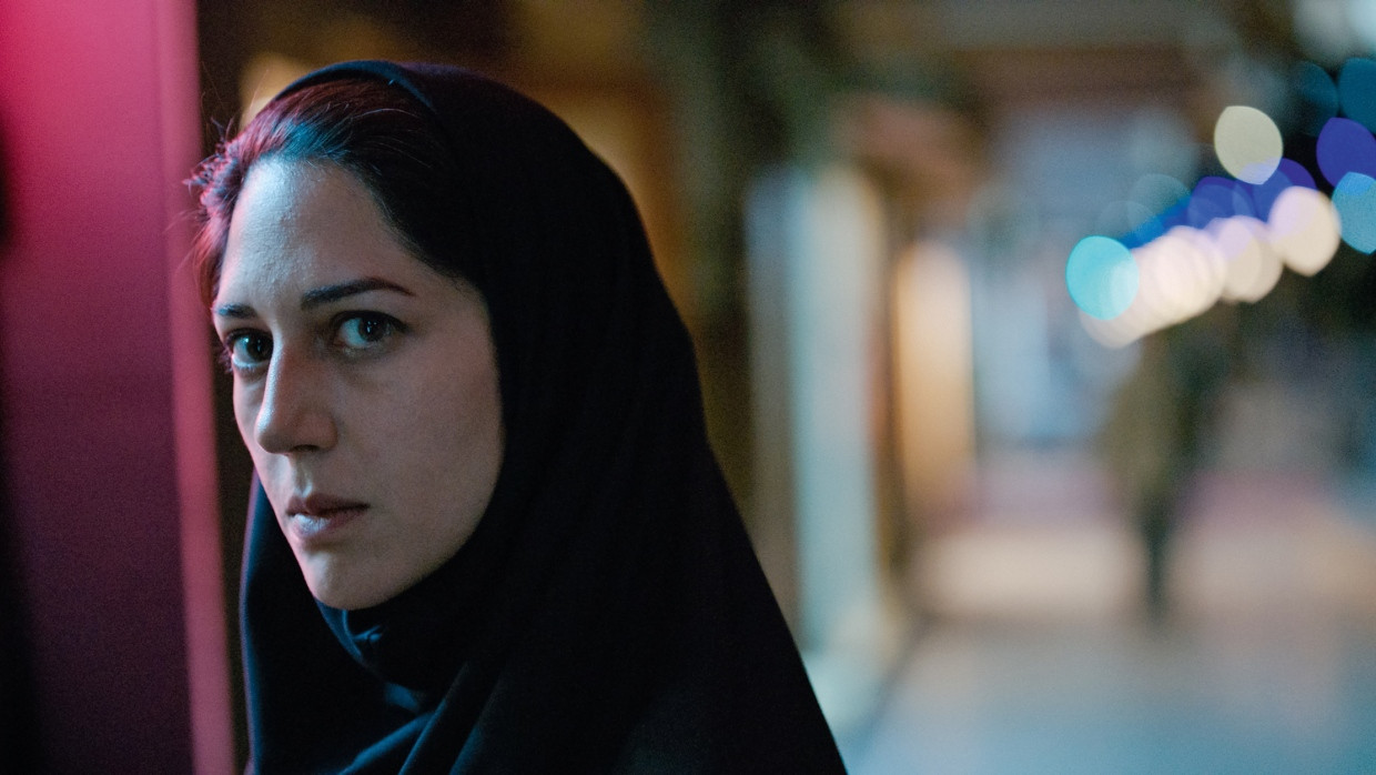 Auf der Jagd nach dem Täter riskiert sie ihr Leben: Zar Amir Ebrahimi in „Holy Spider“