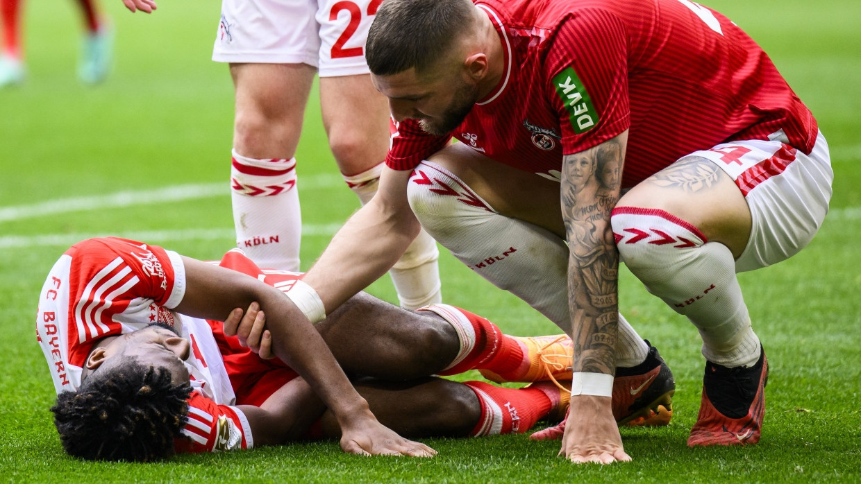 Kingsley Coman zog sich im Spiel gegen Köln eine Verletzung zu.