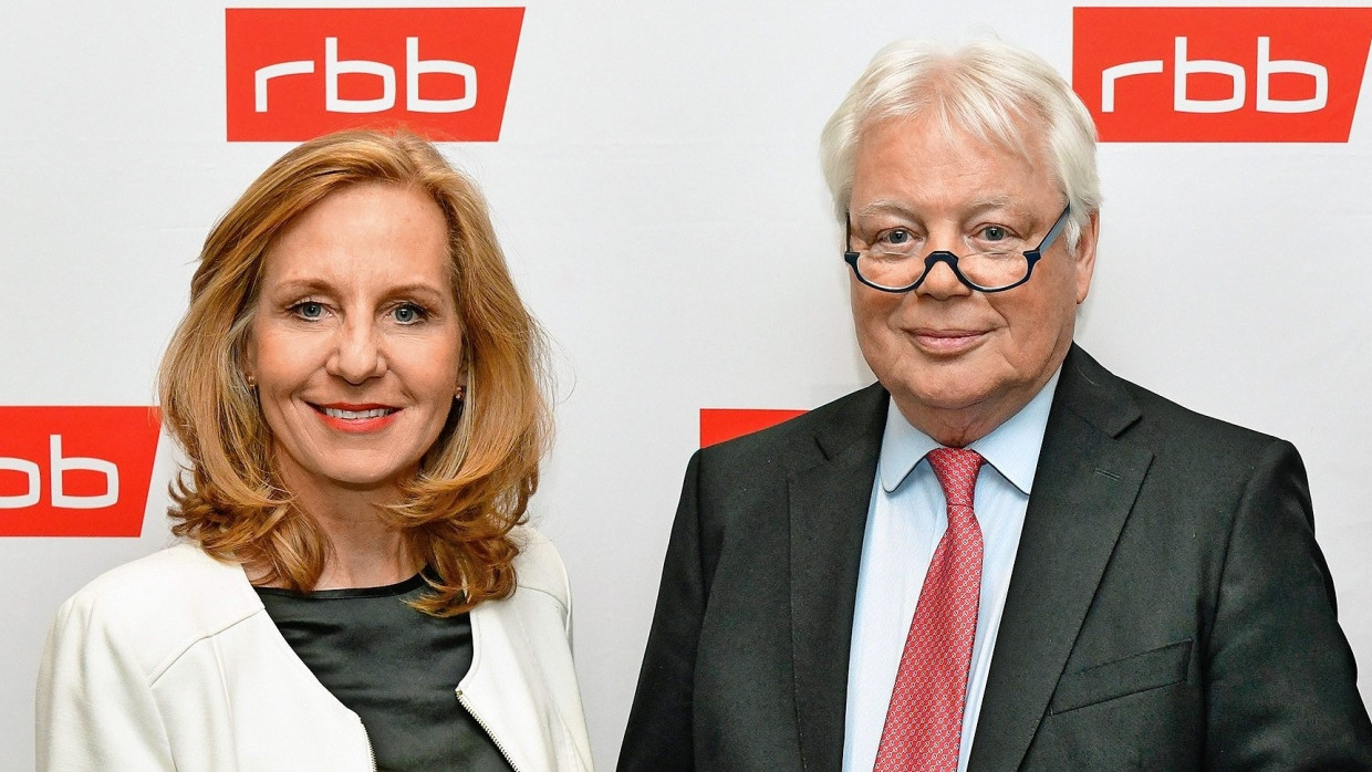 Die ehemalige RBB-Intendantin Patricia Schlesinger und der ehemalige Verwaltungsratsvorsitzende Wolf-Dieter Wolf, aufgenommen im April 2019.