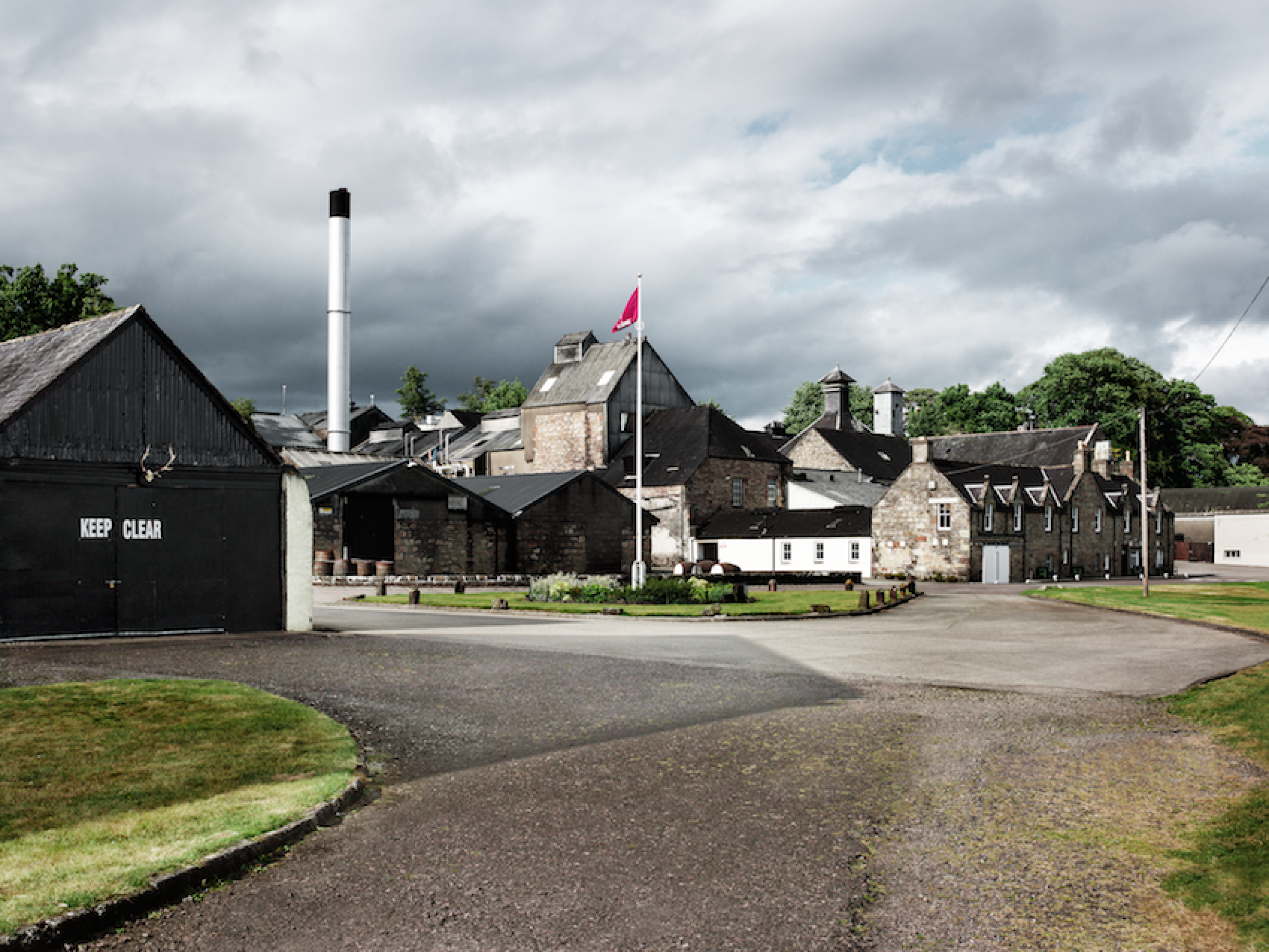 Gegründet von Alexander Matheson steht die Destillerie in den schottischen Highlands noch heute für brillante und zukunftsweisende Handwerkskunst. Sie liegt in den schottischen Highlands mit optimalen klimatischen Bedingungen für die Herstellung von Whiskys.