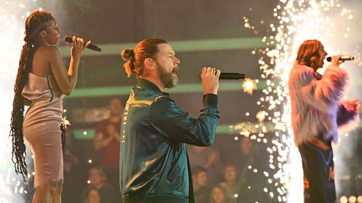 Großes Finale: Rea Garvey und die Finalist:innen mit "Perfect In My Eyes"