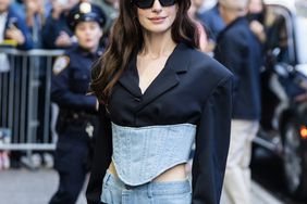 Anne Hathaway New York 10 03 23