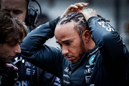 F1-baas waarschuwt Lewis Hamilton voor Ferrari-overstap: 'Dat moet hij begrijpen'